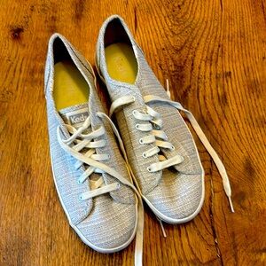 Woman’s size 10 Keds